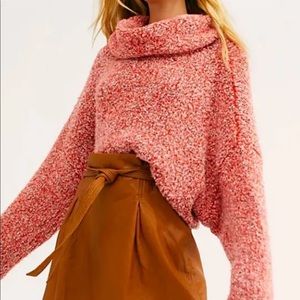 NWT! Free People cowl neck Sweater fuzzy size S ❤️